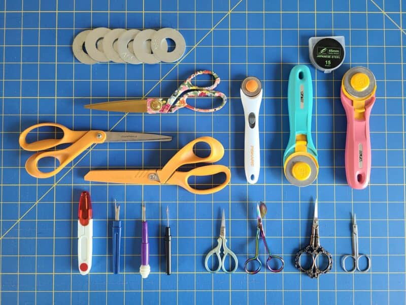 17 Must-Have Cutting Tools in Sewing. Easy Guide.